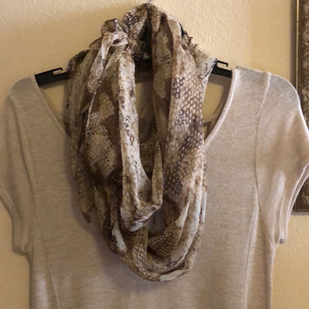 Ladies Scarf